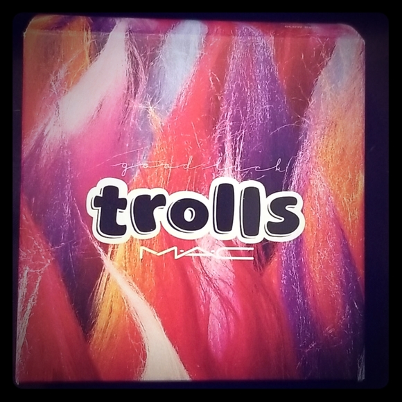 MAC Cosmetics Other - MAC Trolls Glo Rida Highlighter